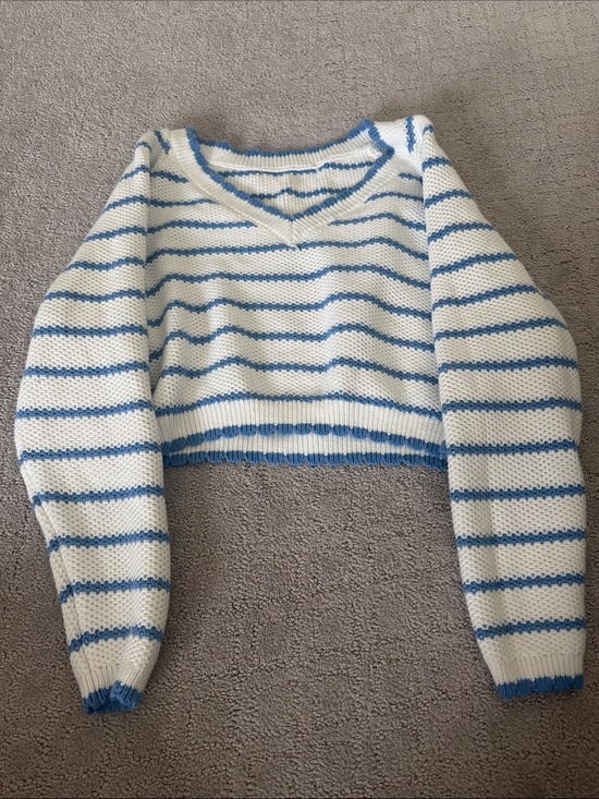 Altar'd State Sweaters - Altar'd State White & Light Blue Striped V-Neck Cropped Sweater